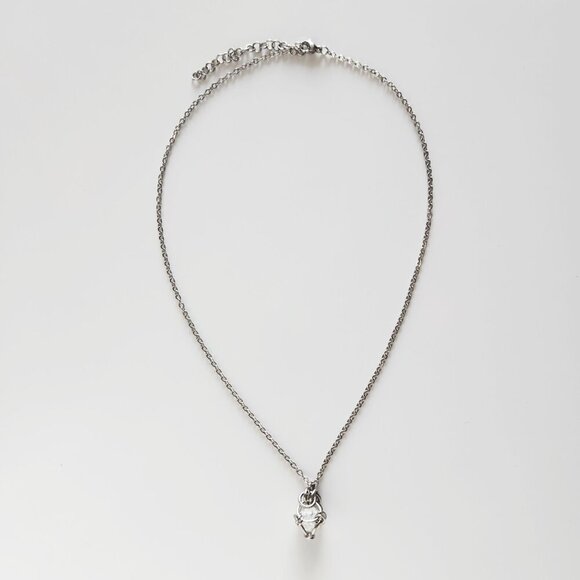 Fairy crystal necklace with a small and dainty silver chain ✦ chainmaille ✦ - Picture 4 of 6